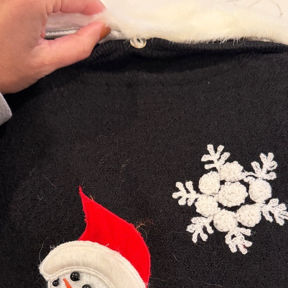 Vintage Lisa International Black Vest with Snowman Design - Picture 12 of 13